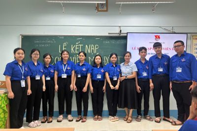 LỄ KẾT NẠP ĐOÀN VIÊN ĐỢT 1 NĂM HỌC 2026 – 2027: DẤU MỐC TRƯỞNG THÀNH CỦA TUỔI TRẺ TRƯỜNG THPT BA TƠ